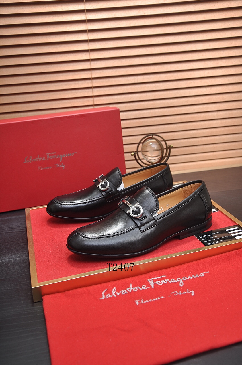 Ferragamo sz38-44 619